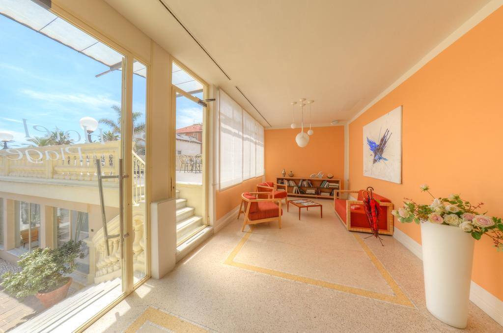 Hotel De La Plage Pietra Ligure Esterno foto